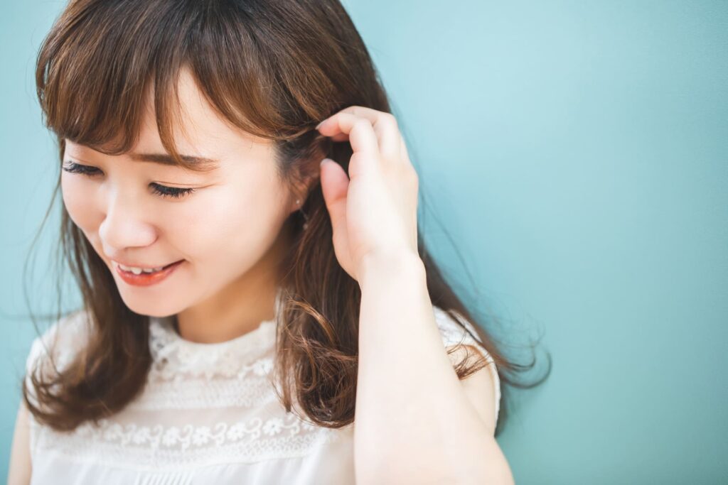 フォトウェディングの髪型はどう選ぶ?ドレス・和装別のおすすめヘアスタイルや決め方を解説